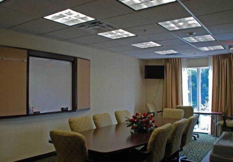 Hotel Fairfield & By Marriott Stewart Hinesville