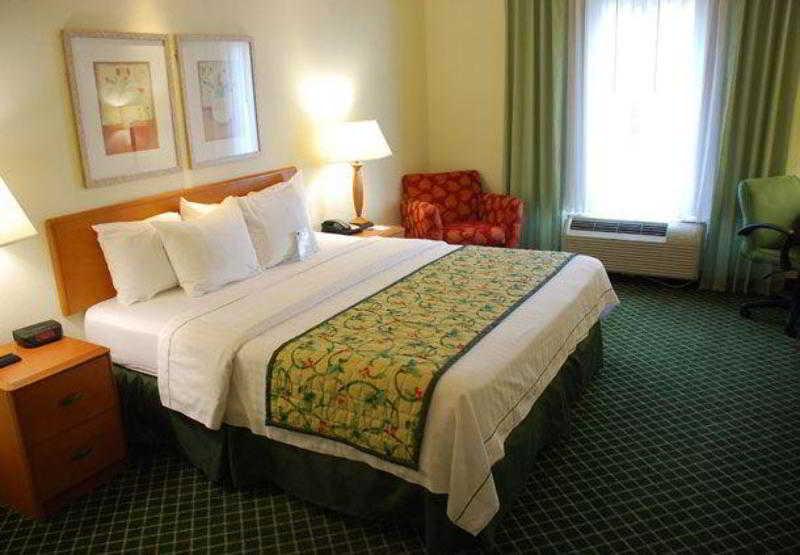 Hotel Fairfield & By Marriott Stewart