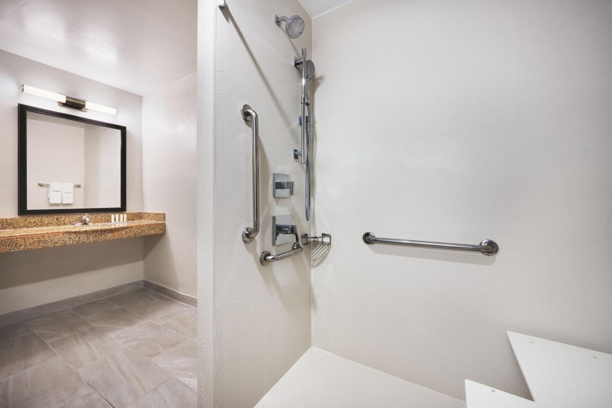 Hotel Fairfield & By Marriott Stewart 3*