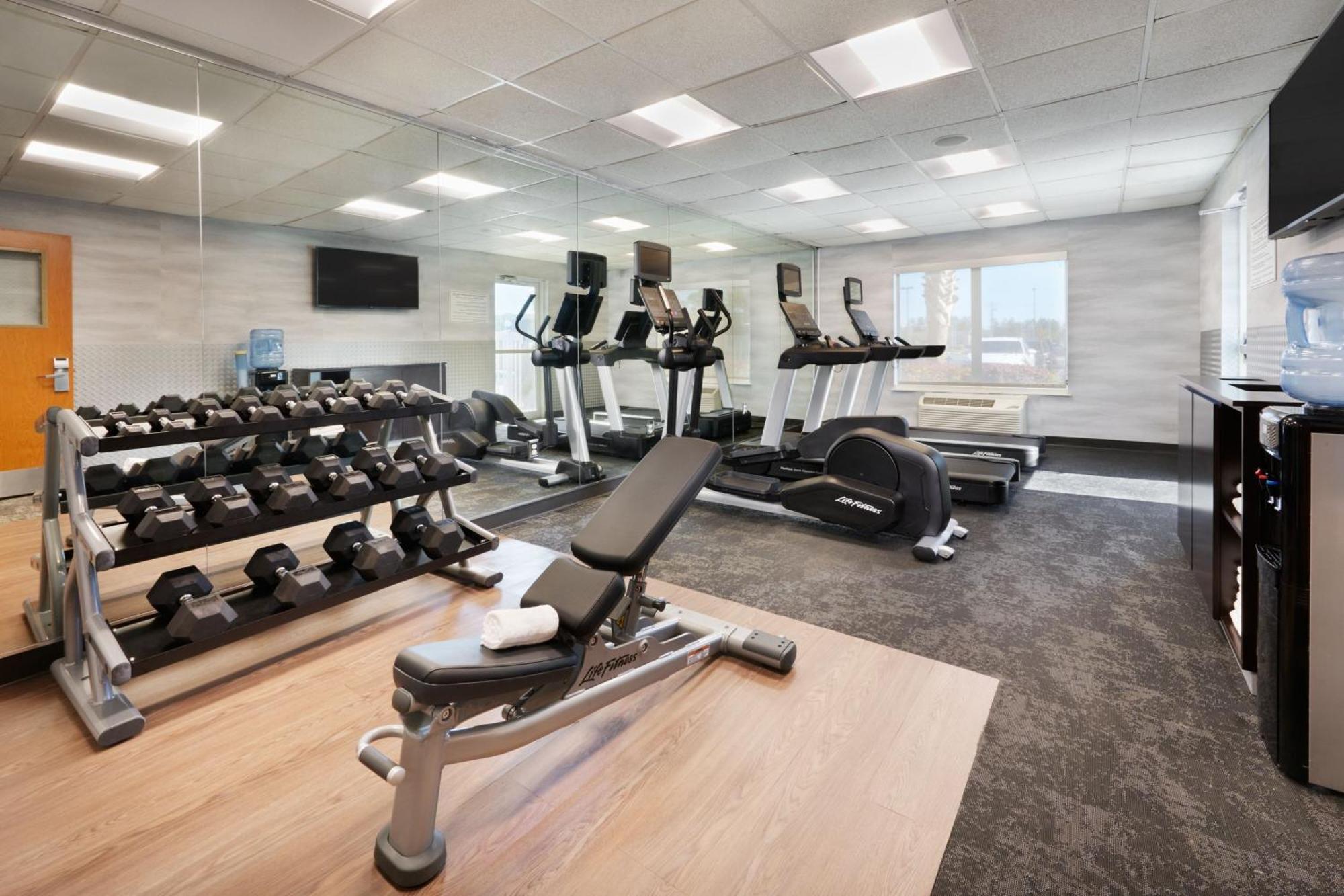 Fairfield & By Marriott Stewart 3*