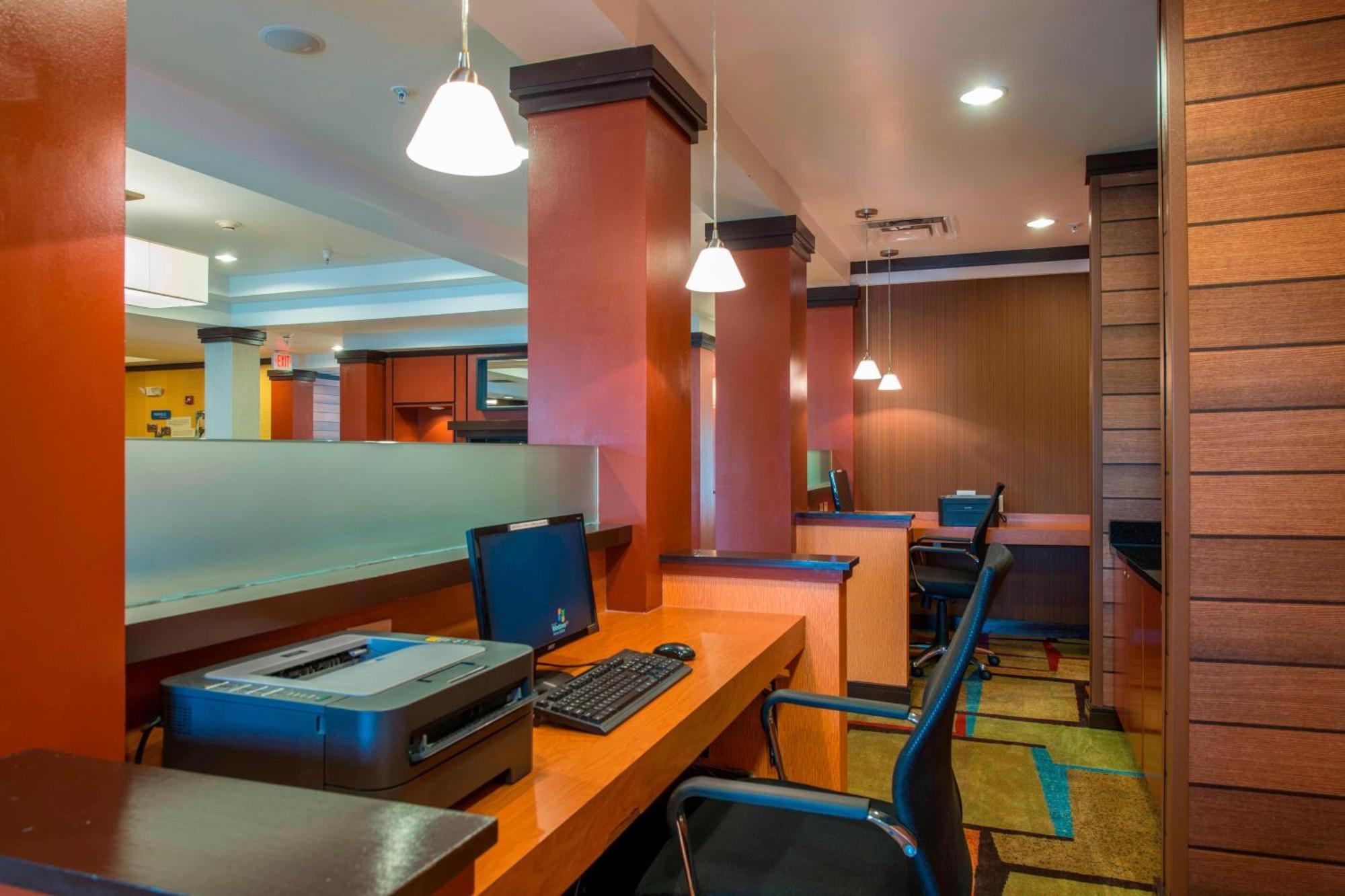 Fairfield & By Marriott Stewart Hinesville