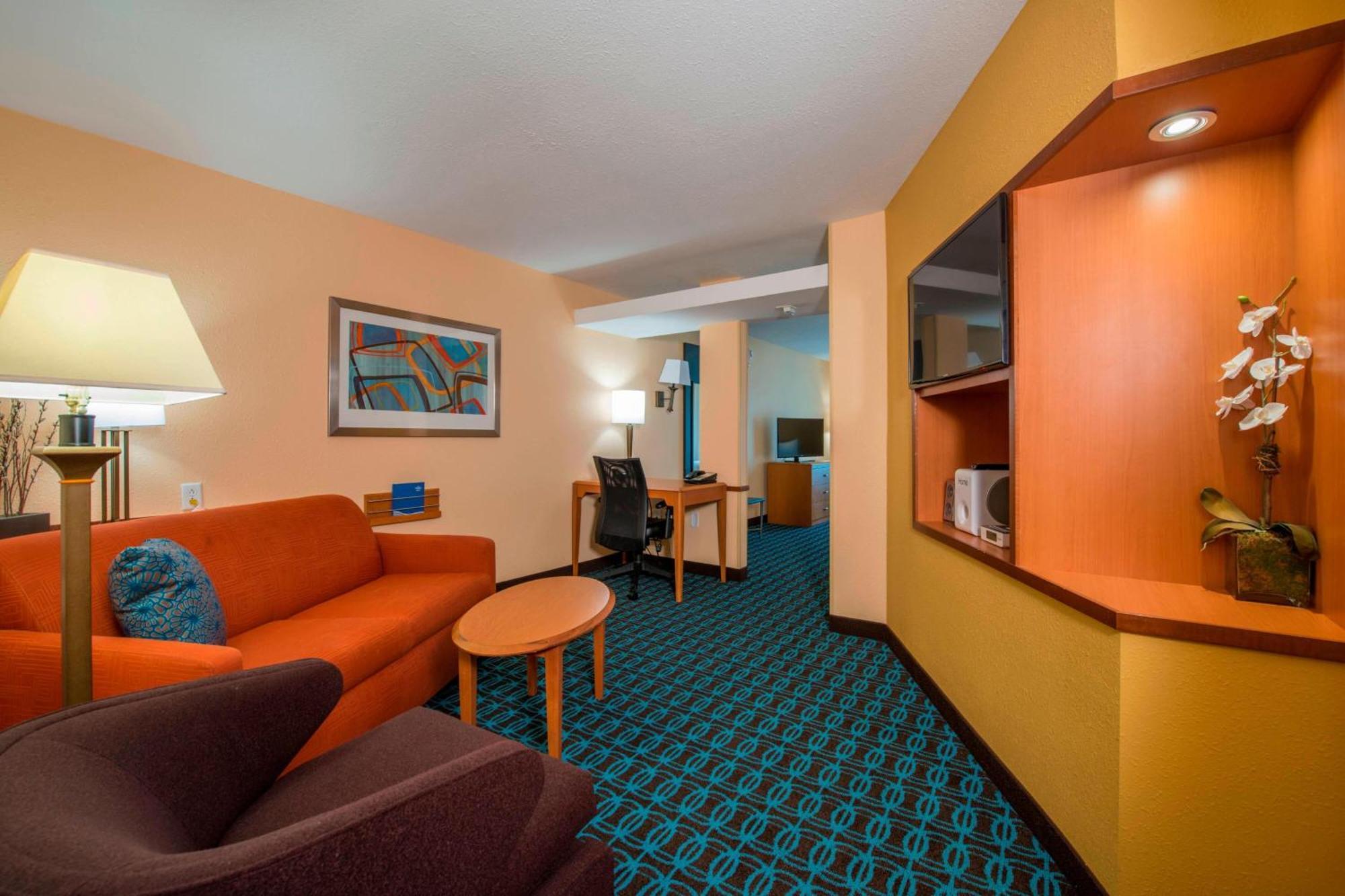 Hotel Fairfield & By Marriott Stewart Hinesville